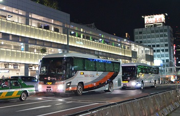 夜行高速バスやまと号の写真