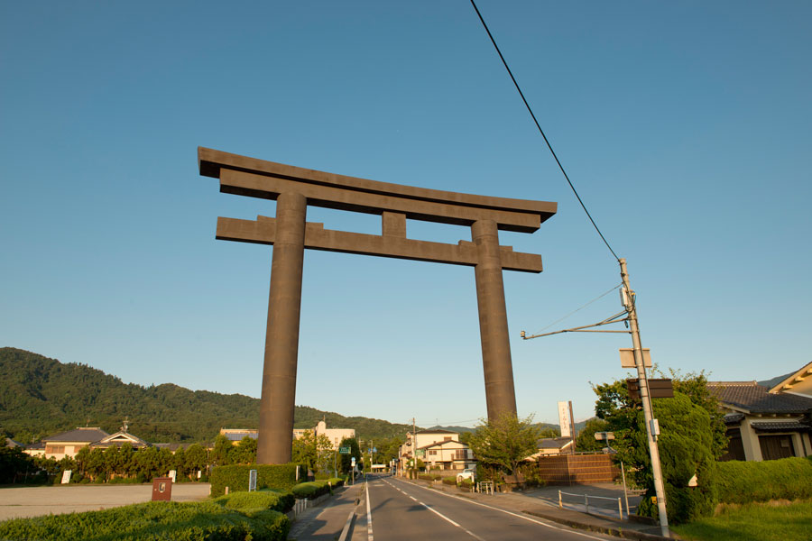 大神神社 鳥居の写真