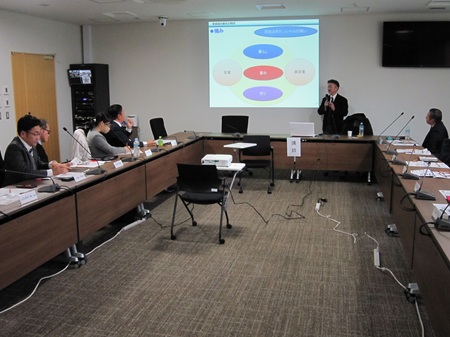 議員研修の様子