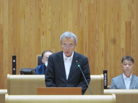 臨時会の様子の写真