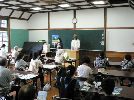 観光探訪の様子の写真