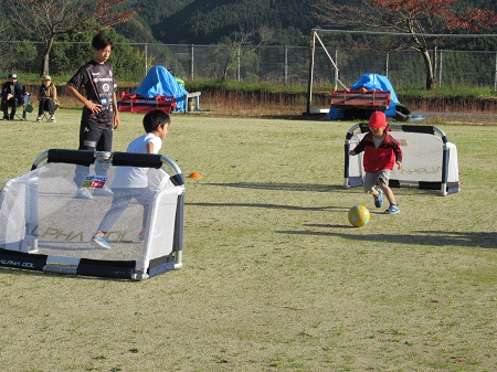 サッカー教室の様子の写真