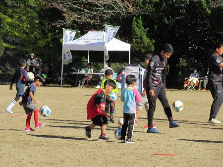 サッカー教室の様子の写真