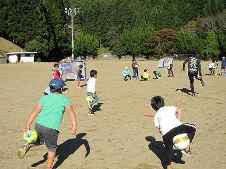 サッカー教室の様子の写真